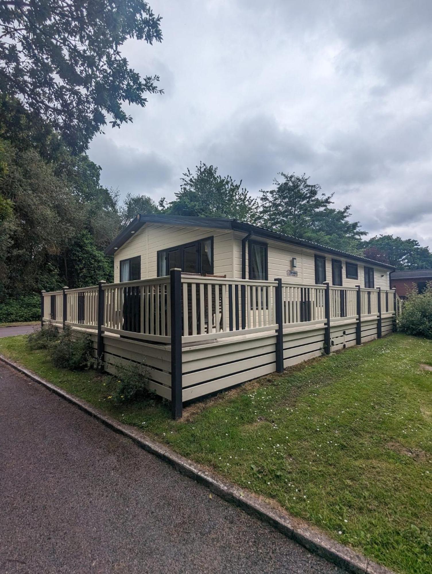 Luxury Stunning Sensation Lodge On 5 Star Shorefield Country Park New Forest Entertainment And Leisure Passes Included Milford on Sea Kültér fotó
